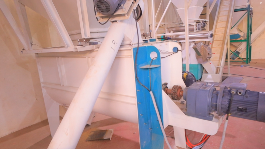 Mixer, half-tonne capacity, 200 × 72 cm internal